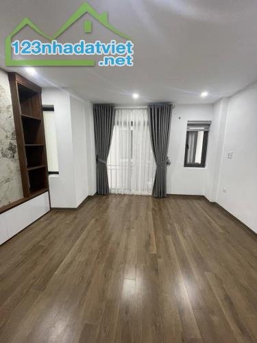 Nhà Đẹp 5Tầng | Ngọc Thụy Long Biên. MT Hoa Hậu , Vị Trí Trung Tâm , Rộng Thoáng | 5,95Tỷ - 3