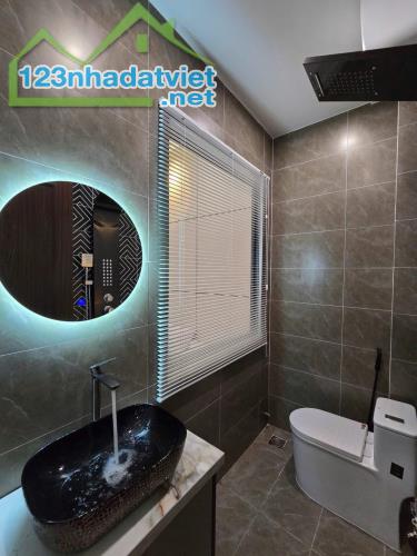 Cc bán nhà 3 tầng kiệt Phạm Nhữ Tăng, TT Thanh Khê, giá chỉ nhỉnh hơn 4 tỷ. - 3