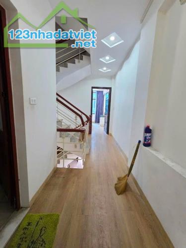 BÁN NHÀ PHỐ TRUNG KÍNH  CẦU GIẤY  50m2  5T  DÒNG TIỀN ỔN ĐỊNH GIÁ CHỈ 12,9 TỶ - 3