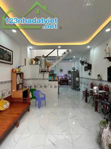 BÁN GẤP ! Lê Văn Lương Q7 - Hẻm 1 trục - 4PN - thuê 13tr/th - 3T5 TL - 2