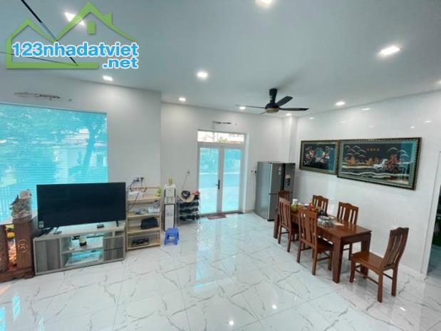 🌟 BIỆT THỰ GÓC 2 MẶT TIỀN - PHONG PHÚ 4, BÌNH CHÁNH 🌟 💰 Giá: 24.5 TỶ – Diện tích 170m² - 4