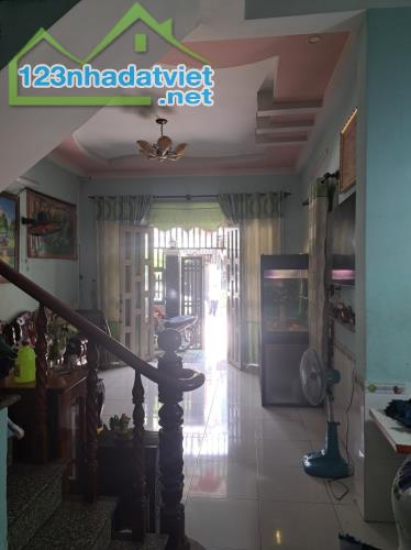 Bán nhà 1 Trệt 1 Lầu Dĩ An, đường 2 làn xe hơi, gần Ngã bốn Chiêu Liêu - 3