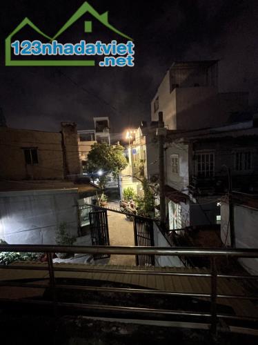 65M2 NỞ HẬU PHẠM VĂN CHIÊU-GÒ VẤP SÂN CHUNG 40m2 GIÁ CHỈ 4.7 TỶ CÁCH10m HẺM Ô TÔ - 3