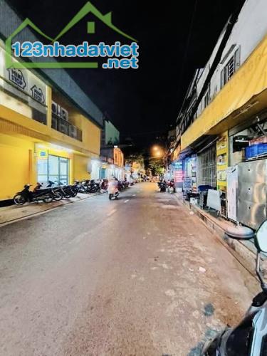 LÔ GÓC NGAY THOẠI NGỌC HẦU - KV SẦM UẤT - DOANH THU 70TR - 44M 2T NHỈNH 7 ĐỒNG - 2