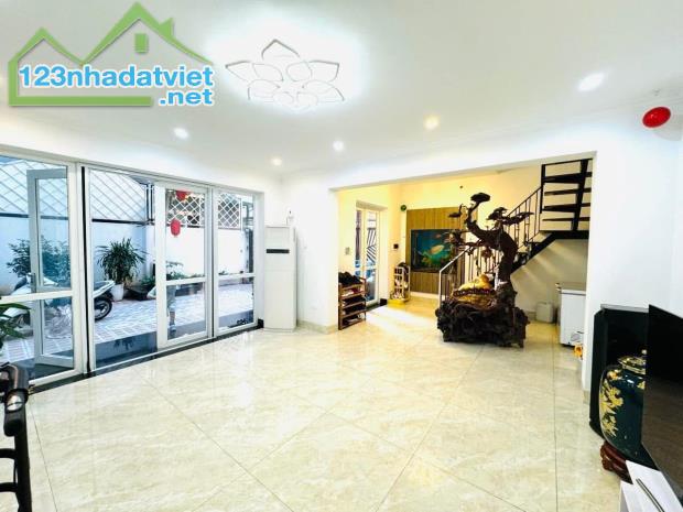 Bán nhà Phố Vũ Miên,Yên Phụ 164m2/Mặt  tiền 11m-Cách Hồ Tây 10m-50 tỷ, Sổ vuông - 2