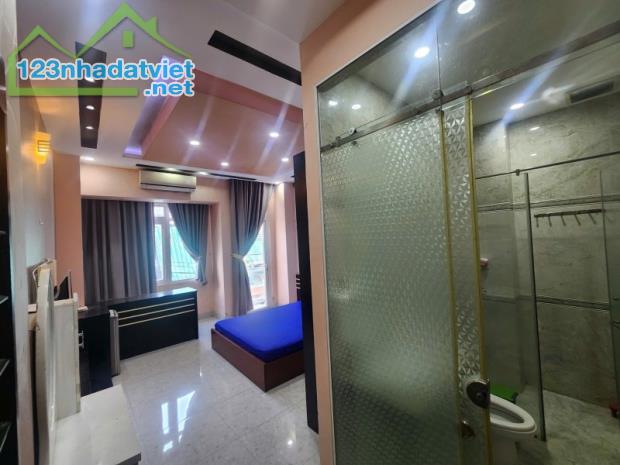 CHDV CAO CẤP 6PN - DT 30TR/THÁNG - 4 TẦNG BTCT - HXH 1 CĂN RA MT P2 QUẬN 8 - CHỈ HƠN 8 TỶ - 3