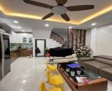 Bán nhà Mễ Trì, dân xây, ô tô đỗ cửa, thông, kinh doanh, sổ nở hậu, 41m, hơn 7 tỷ
