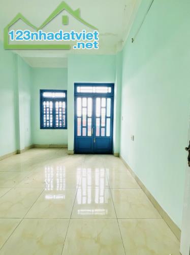 Siêu phẩm nhà 2 MT chợ Bà Điểm, 3T x 99m2 ,Giá chỉ 6.5 tỷ(TL)