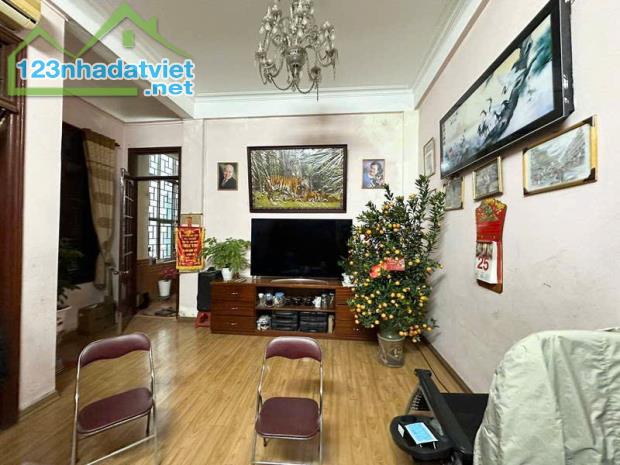 CHÙA BỘC - LÔ GÓC 3 MẶT TIỀN - 1 NHÀ RA PHỐ - PHÂN LÔ Ô TÔ VÒNG QUANH - 70M² NHỎ 25 TỈ - 1