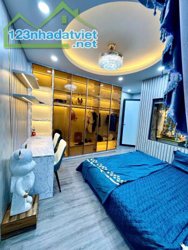 Nhà đẹp Đỗ Đức Dục, nội thất sịn sò, thang máy, sổ vuông đẹp, an sinh đỉnh, 5 tầng, 6 tỷ 4