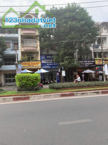 Chính chủ cho thuê nhà MT vị trí vip nhất khu Bàu Cát, Q.Tân Bình, DT 80m2, giá 35tr/tháng - 1