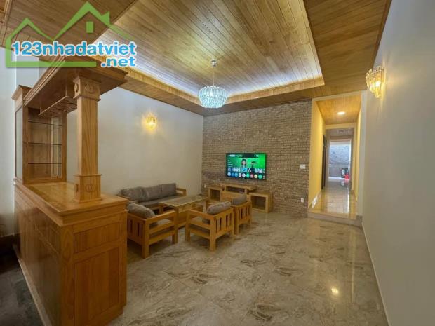 CẦN TIỀN BÁN NHÀ MẶT TIỀN KINH DOANH ĐƯỜNG TÔ NGỌC VÂN TRUNG TÂM ĐÀ LẠT 157m2