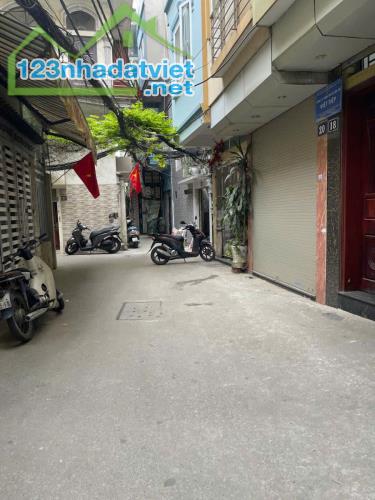 VỊ TRÍ ĐẸP. NHÀ TÂY SƠN VIEW HỒ DT 38m2 6 tầng mặt tiền 3.5m Giá 11 tỷ - 4