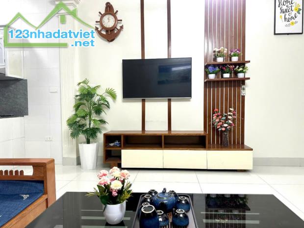 Ô TÔ ĐỖ CỔNG-ĐẸP KHÔNG TỲ VẾT: 33m2, 5 tầng, 7,05 tỷ. - 1