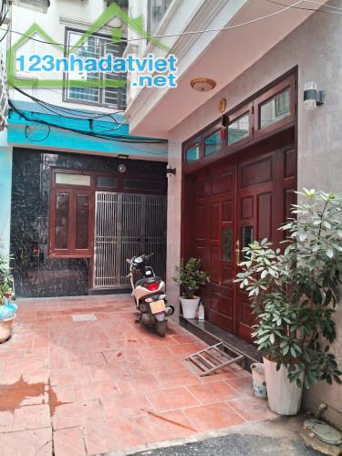 BÁN NHÀ PHỐ ĐÀM QUANG TRUNG - Ô TÔ ĐỖ CỬA - NGÕ NÔNG - GIÁ 6,9 TỶ - 1