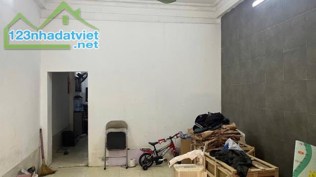 ĐỘI CẤN - BÁN ĐẤT TẶNG NHÀ - OTO ĐỖ CỬA VÀO NHÀ - BÀI ĐỖ SIÊU XE CỰC RỘNG - 2
