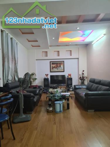 Nhà Đẹp Khuất Duy Tiến – Hai Mặt Ngõ Ô Tô – Vị Trí Cực Hiếm – 13 Tỷ 1