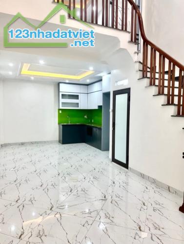 BÁN GẤP: NHÀ ĐẸP 5 TẦNG, DT30M; 5,2 TỶ, PHỐ LÃNG YÊN - HBT, GẦN TRƯỜNG, CHỢ, NGÕ NÔNG - 1