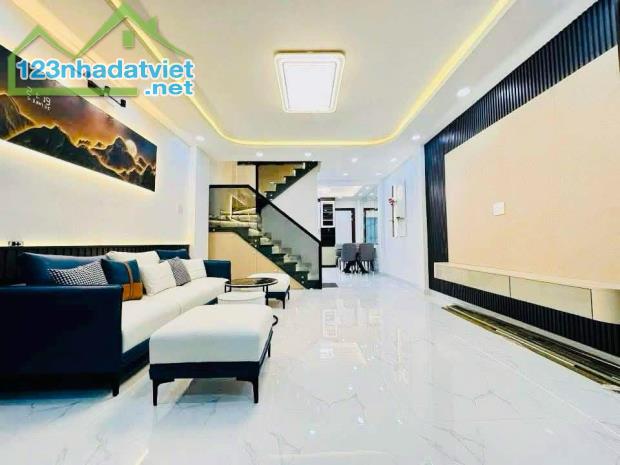 Bán nhà Bùi Văn Ba Quận 7 - 60m2, 2 tầng, 3PN, 3WC - 6.x tỷ
