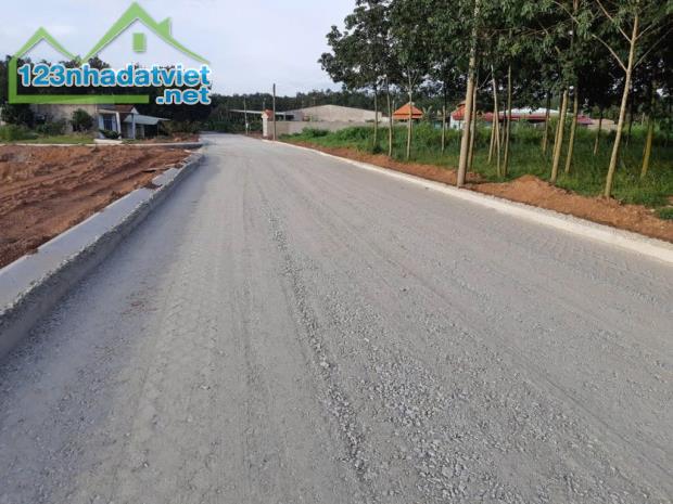 1000m ngay khu nghiệp visip Đồng Phú 4200 ha