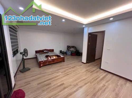 Ngô Gia Tự - Nhà đẹp 51m2 dân xây 4 tầng, ngõ thông ô tô. Ở sướng - 3