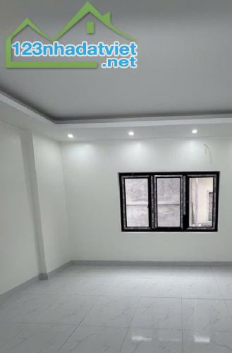 💥NHÀ ĐẸP CỰ KHỐI – 5 TẦNG Ở NGAY – CHỈ 4,9 TỶ 🚀Mặt tiền 5,2m – Ô tô vào tận cửa – Nội th