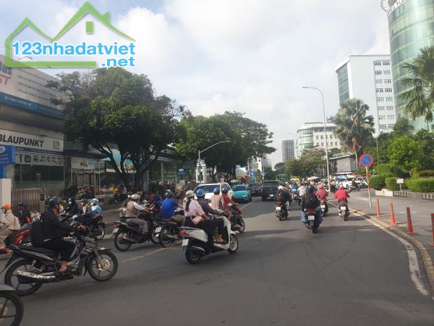 Bán nhà mặt tiền đường Phổ Quang, 75m x 5 tầng, giá nhỉnh 22 tỷ