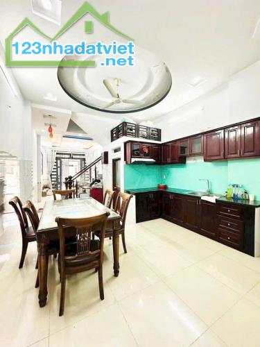 Bán nhà hẻm xe tải 5m đường Quang Trung, P.8, 4,2 x 16, 4 lầu giá 7.5 tỷ tl - 2