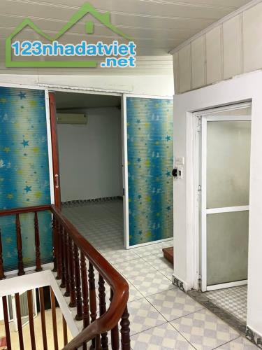Cho thuê nhà ngõ ba gác phố Tân Khai Hoàng Mai 30m x 2 tầng, giá 6.5tr/tháng - 4