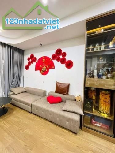 BÁN NHÀ PHÂN LÔ HOÀNG QUỐC VIỆT, ÔTÔ NGỦ NHÀ, 6T THANG MÁY, 52M2 GIÁ 15 TỶ 750
