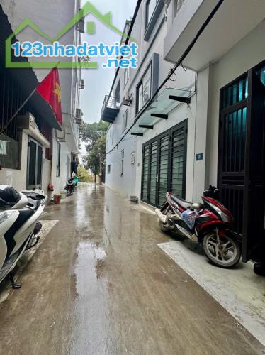 🏠 Thụy Phương – Giá 6 tỷ – 5 tầng – Mặt tiền 6m – Nội thất cao cấp, sẵn ở!  Diện tích: 4