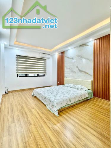 Bán nhà phố Phan Đình Giót -Phương liệt ,DT:45m2 ,Giá Nhỉnh 6tỷ ,  oto gần - 4