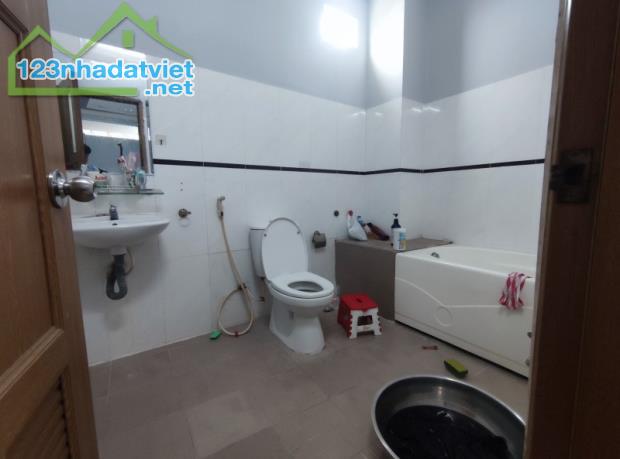 Tuyệt phẩm nhà MT Giác Đạo ,Trung Chánh, 3T x 150m2 ,Giá chỉ 8.0 tỷ(TL) - 4