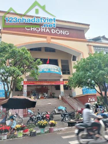 VÍP Lô góc Bà Triệu,Hà Đông,Dt 35m,4 tầng, giá 6 tỷ. Gần Ôtô, kinh doanh