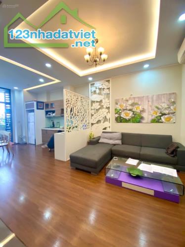 Cần bán gấp căn 2PN 82m2 tại Tràng An Complex giá chỉ 6,8 tỷ tầng trung đẹp