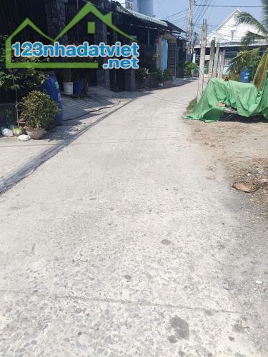 BÁN GẤP DÃY TRỌ BÌNH TIỀN 1,GIÁ 2 TỶ TL, 4 PHÒNG 1KIOT, ĐANG CHO THUÊ FULL PHÒNG - 4