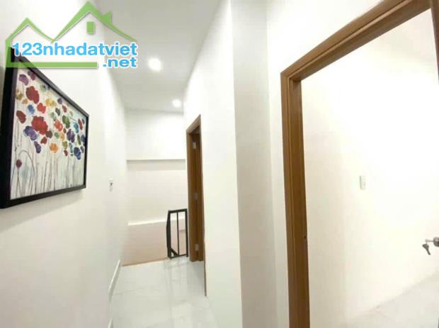 ♪2.25 tỷ Nhà gần kiệt chính Nguyễn Hoàng + Nguyễn Văn Linh, 32.2m2 2 tầng sạch đẹp - 1