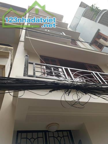 Bán Nhà Phố Lê Trọng Tấn Thanh Xuân 39,5m2 5 Tầng Gần Phố Giá Chỉ 6 Tỷ