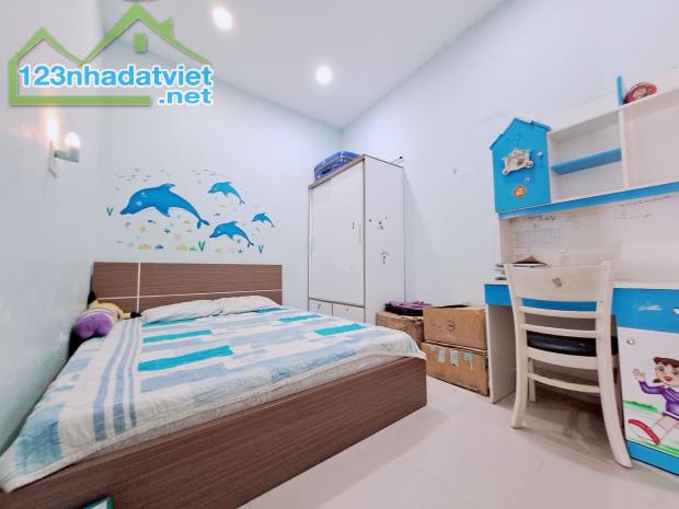 Bán nhà HXH Ông Ích Khiêm, 2 phòng ngủ, 32m² (4m x 7.8m) - Giá 4.5 tỷ TL - 2