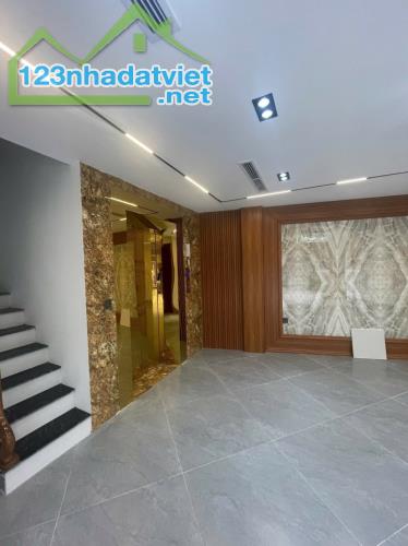 Bán nhà Nguyễn Văn Cừ,Long Biên 7 tầng,52m,mt4.7m oto vào nhà nhỉnh 18 tỷ - 3