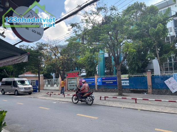 BÁN NHÀ GÒ VẤP HẺM XE HƠI THÔNG KINH DOANH, 3T, 4X13, GẦN EMART,  CHỈ 6.X TỶ