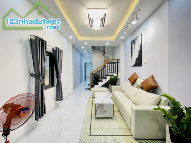 ⚜️ 💎 SIÊU PHẨM ĐẦU TƯ DT45M2- NGÃ TƯ PHÚ NHUẬN – KẾ CẬN QUẬN 1 – 3 TẦNG – 5PN - 6.xx TỶ