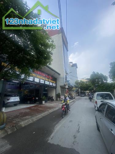 Mảnh Đất Hiếm-Lê Quang Đạo (Ngay Sau Bệnh viện Hồng Ngọc) 124/140m, MT 12m 42 Tỷ - 1
