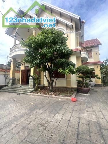 Bán BIỆT THỰ 555m2 Đông Hòa, FULL nội thất Gỗ quý hiếm,cực kì mát - 4