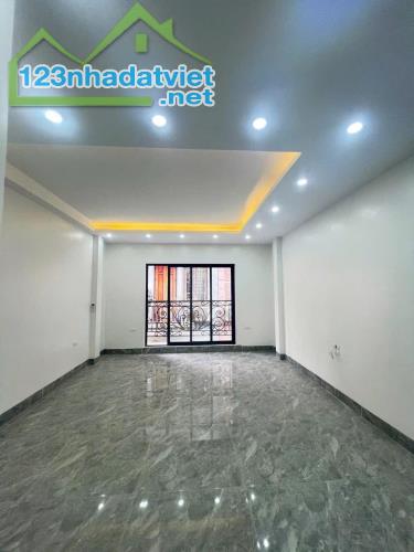 🏡 SIÊU PHẨM NHÀ MỚI 100% – NGUYỄN ĐÌNH HOÀN – 6 TẦNG THANG MÁY – GARA Ô TÔ – 17.8 TỶ - 2
