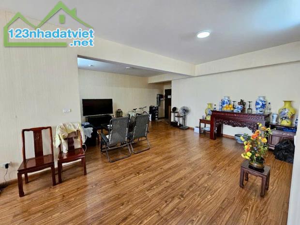 (Tin thật 100%) Căn hộ 129m2 x 3PN có slot ô tô tại N04B - T2 - Ban công hướng Bắc - Lô