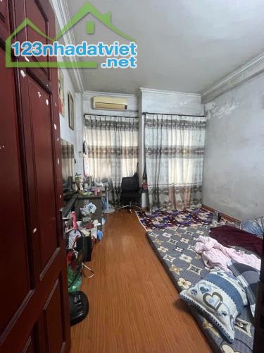 Bán nhà mặt phố Mai Dịch, Cầu Giấy, 45m2, 5 tầng, mặt tiền 3.7m, giá 22 tỷ