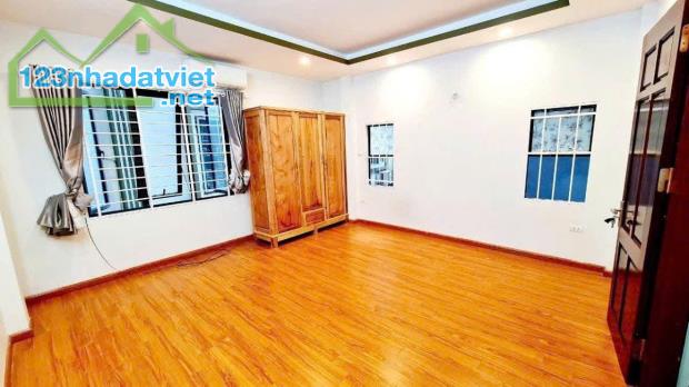 Dương Văn Bé, cách mặt phố chỉ 70m,lô góc siêu thoáng,dt 34m2, mt 4.6m LH 0877665474 - 4