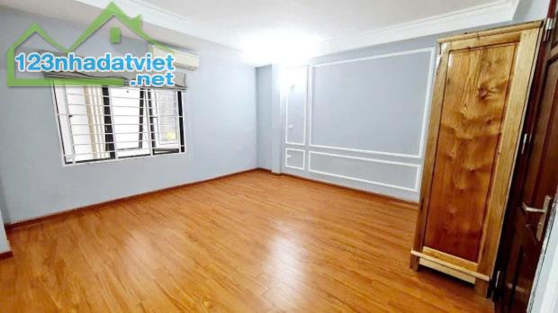 Dương Văn Bé, cách mặt phố chỉ 70m,lô góc siêu thoáng,dt 34m2, mt 4.6m LH 0877665474 - 3