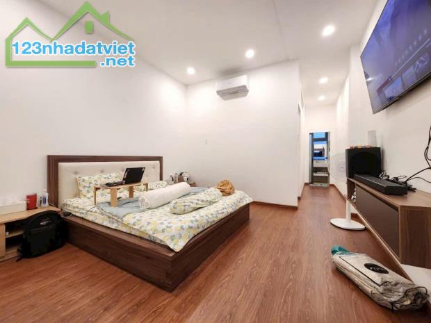 HẺM XE TẢI 8M - NGAY GÒ XOÀI LÊ VĂN QUỚI - 3 TẦNG 6PN KIÊN CỐ - 72M2 CHỈ HƠN 6 TỶ - 5